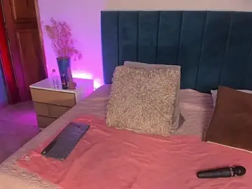 GahiaBelucci  live sex cam