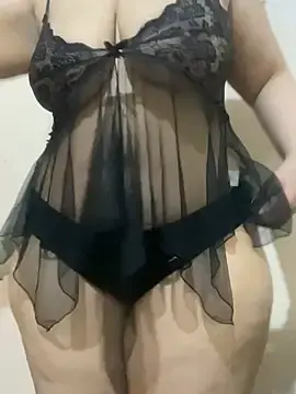 Layan2028  live sex cam