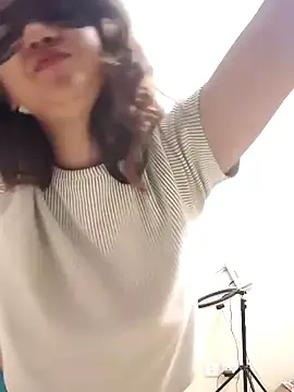 Love_heartss  live sex cam