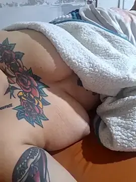 Naturalmenteyoo  live sex cam