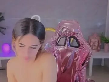 Lilith4_s  live sex cam