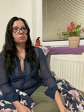 Marketatomas  live sex cam
