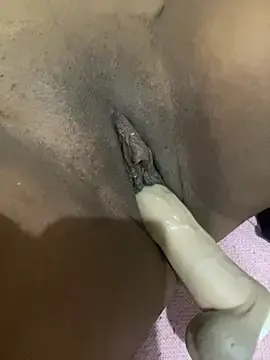 Paulinha021  live sex cam