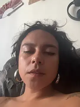 Reinasolhot  live sex cam