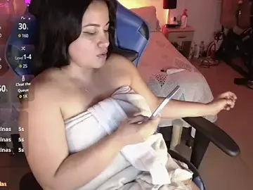 LauraHawkes  live sex cam