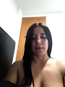 Malu12  live sex cam