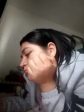 Sckarlet1  live sex cam