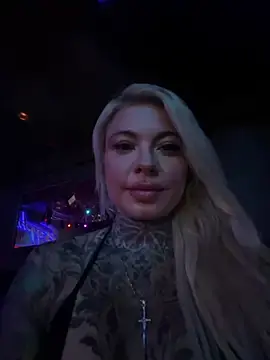 Thehappyblond3  live sex cam