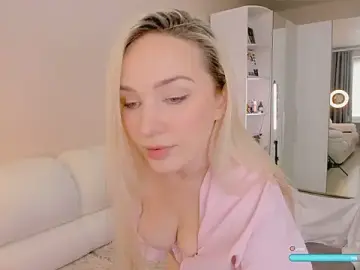 1AlexaGoddess3  live sex cam