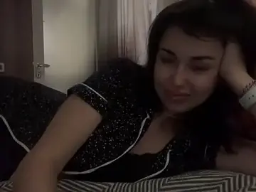 Gilin1  live sex cam