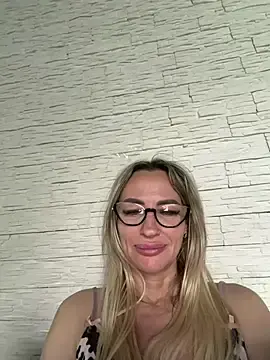 HotMilfy69  live sex cam