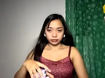 MickieCostlow  live sex cam