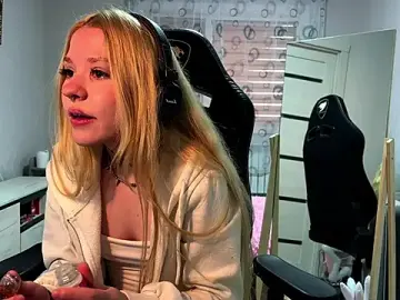 Cyber_shawtyzzz  live sex cam
