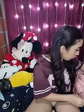 Ifeelverywet_andhot  live sex cam