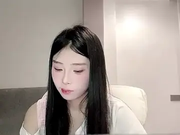 Yiyibaby2026  live sex cam