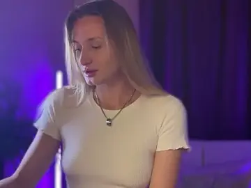 DariDolla  live sex cam