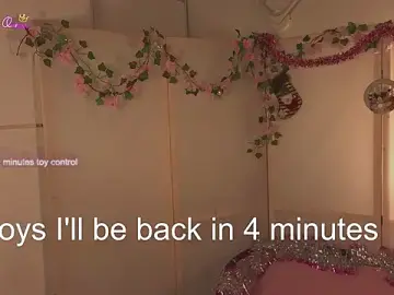 KaryTasch  live sex cam