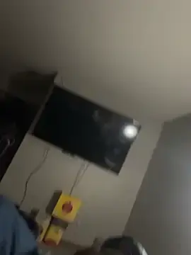 Krisdom23  live sex cam