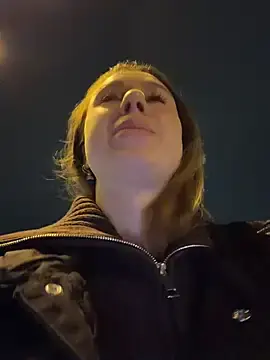 Outdoor-houndour  live sex cam