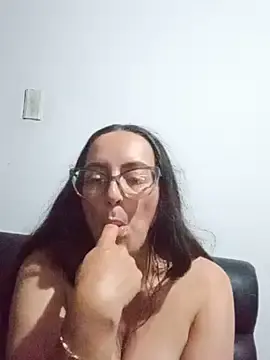 Thaliaruby57  live sex cam