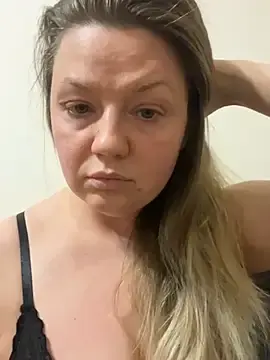 Allie_Renata  live sex cam