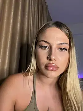 DariaSellen  live sex cam