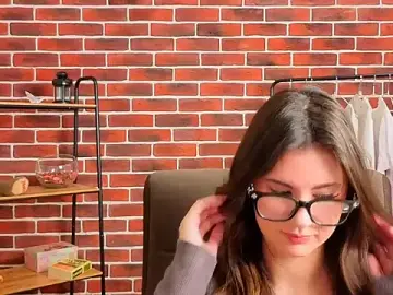 EllensWhite  live sex cam