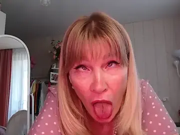 JuliaVilnet  live sex cam