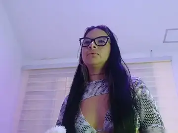 Lilith_devon  live sex cam