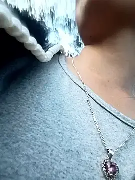 Blonde_blg  live sex cam