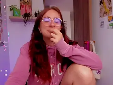 Linda_giggle  live sex cam