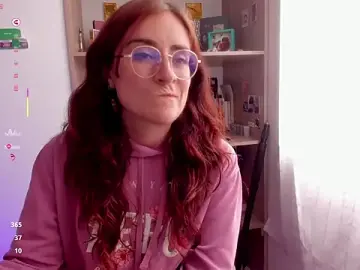 Linda_giggle  live sex cam