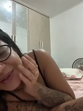 Ursinha999  live sex cam