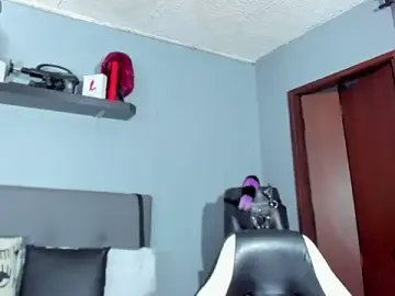 Coco_Kiss  live sex cam