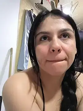 Daniela-rosee  live sex cam
