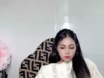 Lyly4757  live sex cam
