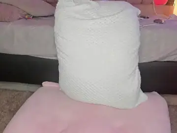 Secret_chells  live sex cam