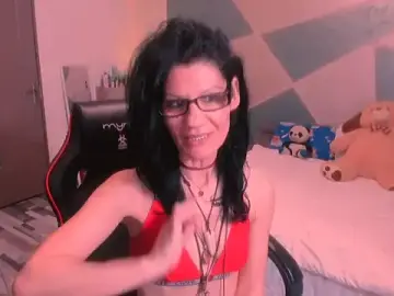 SweetSin40  live sex cam