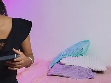 Wild_velvet  live sex cam