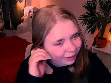 Candy_clouds  live sex cam