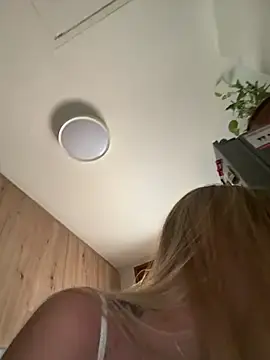 Lunavelveett  live sex cam