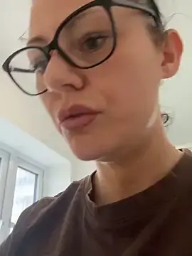 Maewestt  live sex cam
