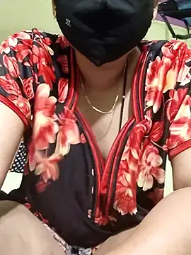 Priyanka_30  live sex cam