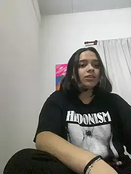 Delilahraebaby  live sex cam