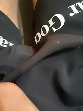 Gguydyfy  live sex cam