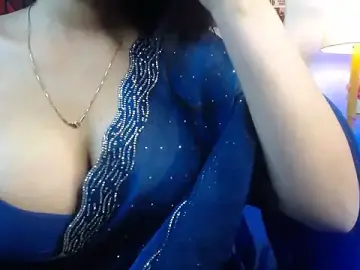 Kiara_1122  live sex cam