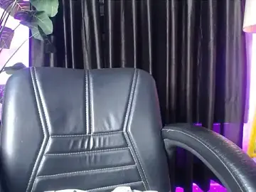 Kiara_1122  live sex cam