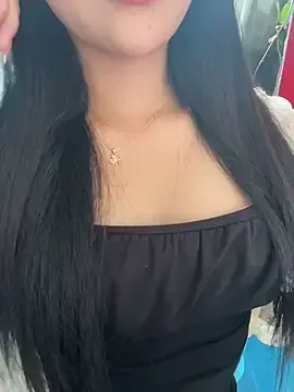 Clara8899  live sex cam