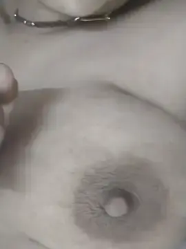 Hina_Bansal83  live sex cam