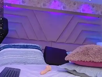 LenaThomson  live sex cam